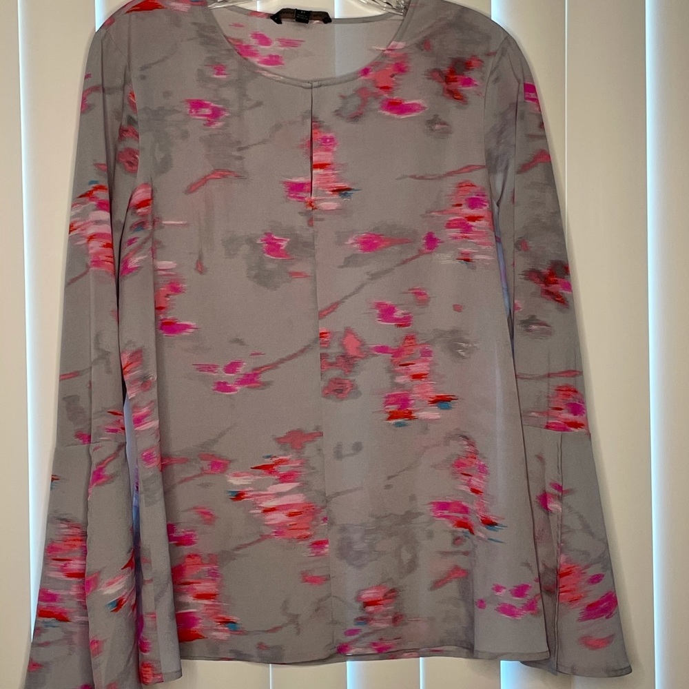 Banana Republic shirt in medium